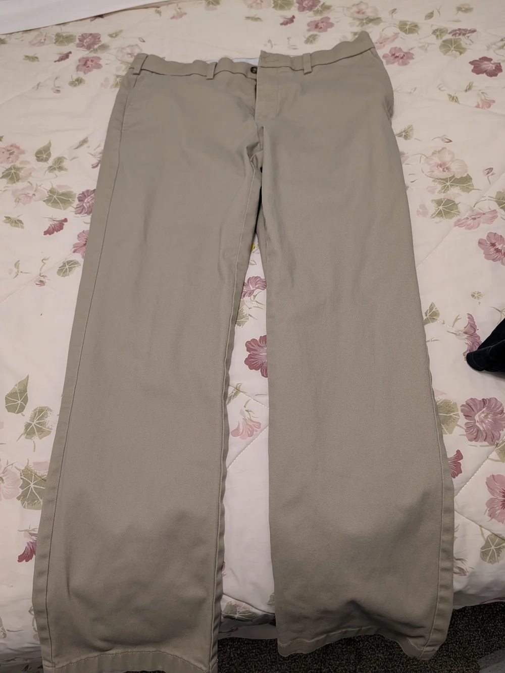 George Men's Chinos in Light Khaki